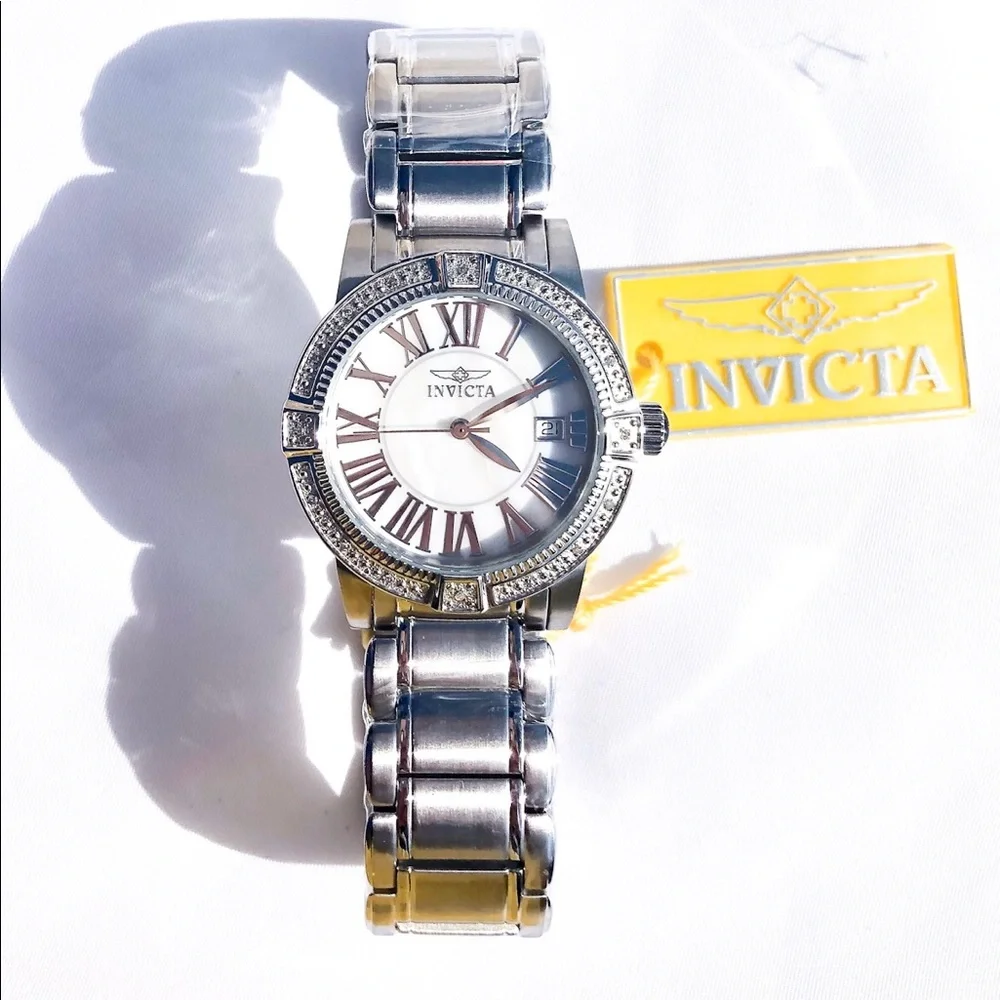 🆕SWISS MADE‼️ special edition Invicta Diamond & Mother of Pearl vintage Watch